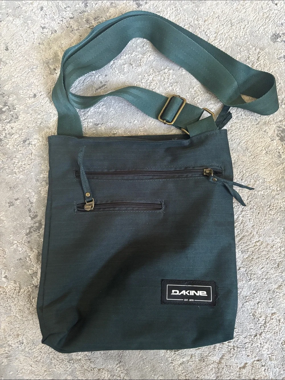 Dakine Forest Green Messenger Crossbody Bag